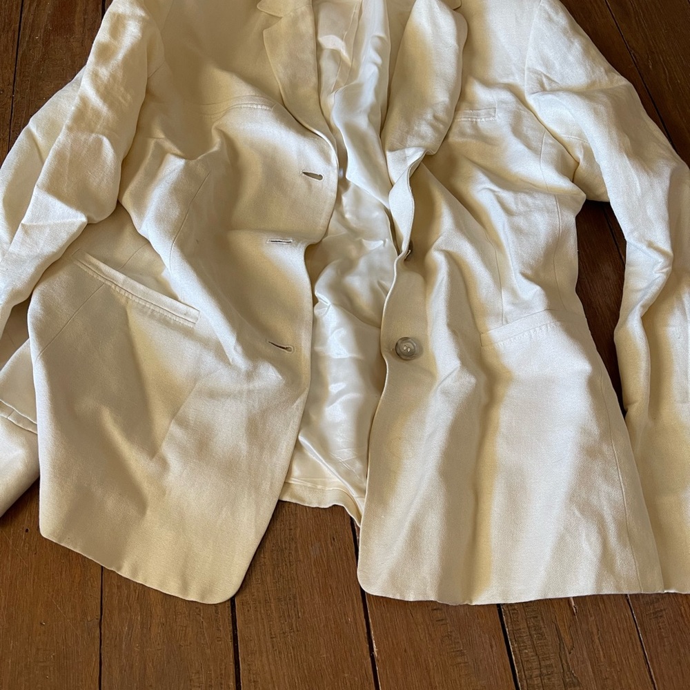 Pretty Ann Taylor blazer cream